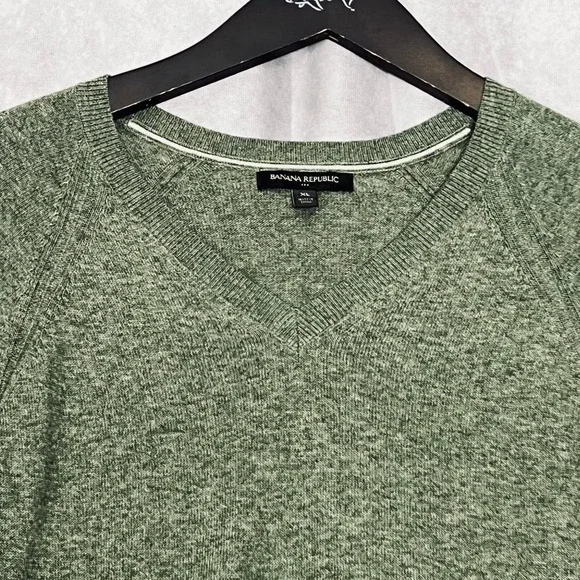Banana Republic Mens XL Green‎ V-Neck Luxury Blend Pullover Sweater