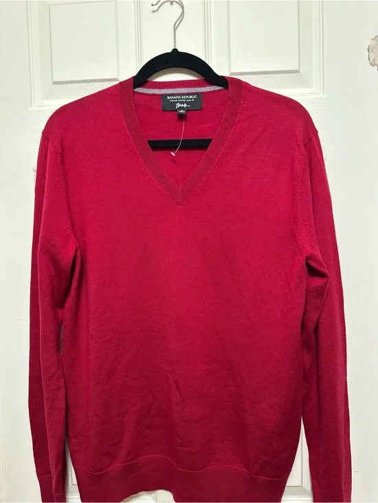 Banana Republic Men’s 100% Merino Wool Sweater - Red size M