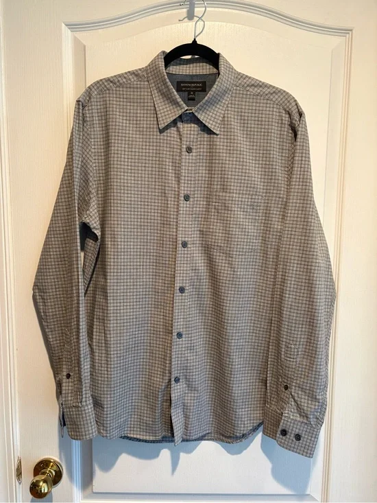 Banana Republic Men's Light Gray Micro-Check Dress Shirt