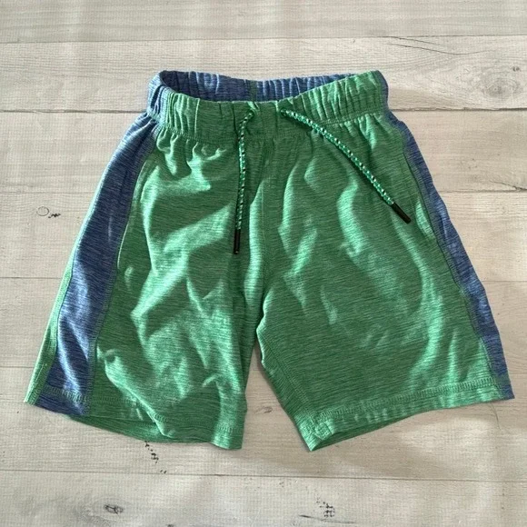 Hanna Andersson‎ boys active UV shorts green and blue 100/4
