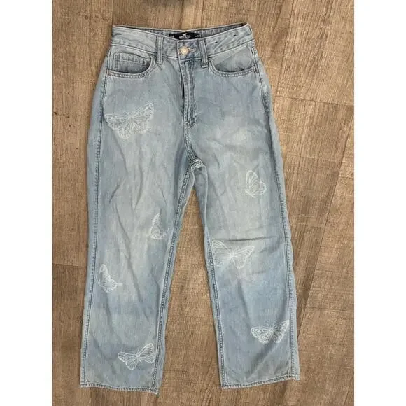 Hollister Ultra High-Rise Baggy Jeans Womens 23R Light Wash Butterfly Pattern‎