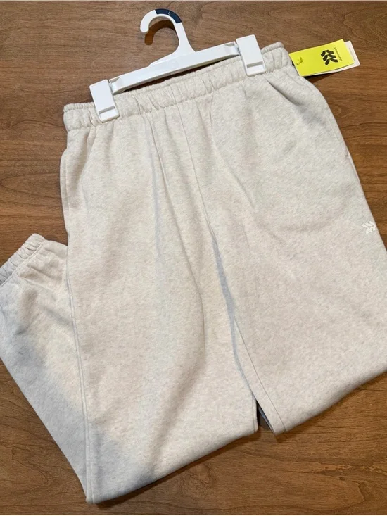 Kids Cream Sweatpants - All in Motion Active  Comfort Joggers