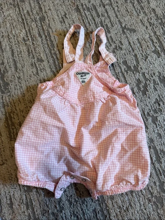 OshKosh B'gosh Light Pink Gingham Baby Romper overall size 9 month