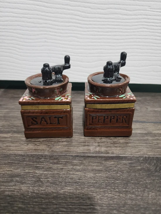 Set Of Vintage Coffee Grinder Salt And Pepper Shakers