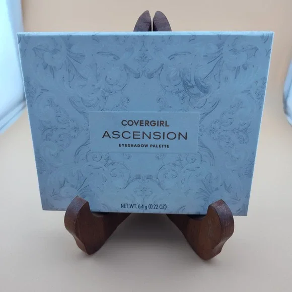 Covergirl Ascension eyeshadow palette cosmetics beauty glamour make-up travel