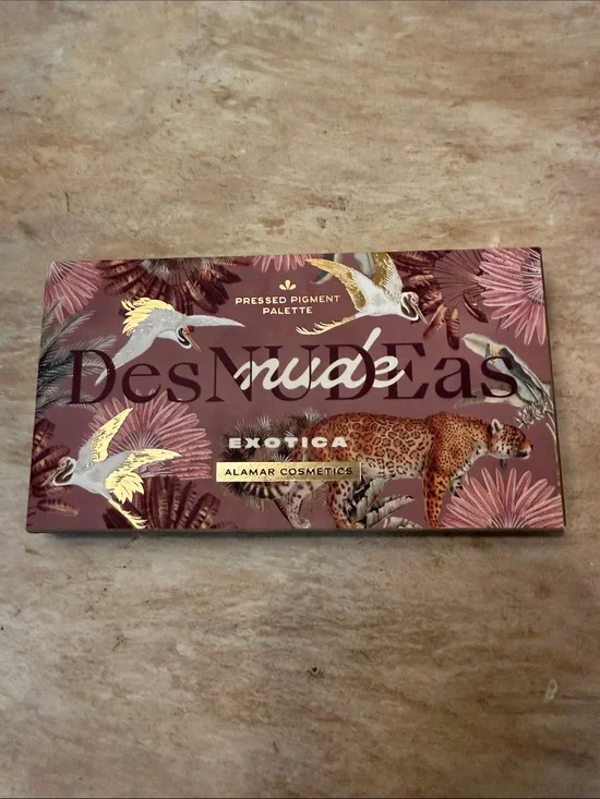 Alamar cosmetics eye palette NIB
