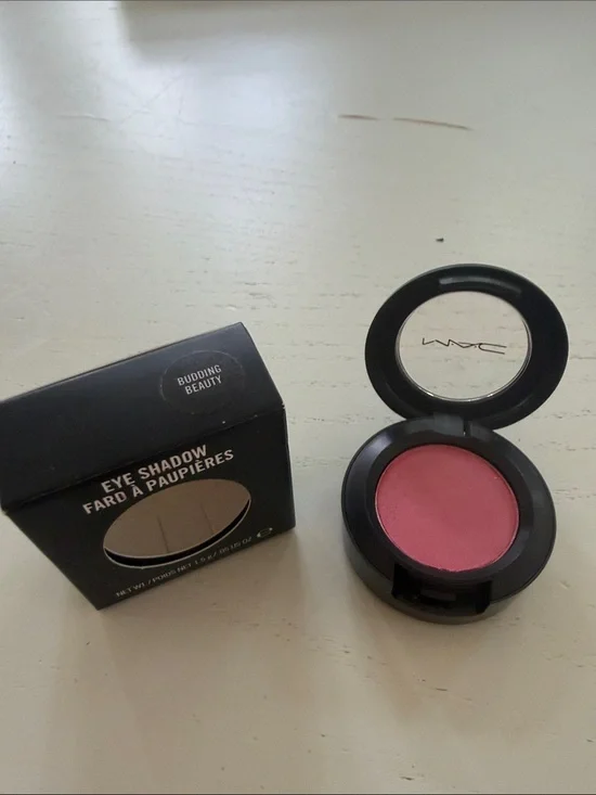 MAC Cosmetics Eye Shadow - Budding Beauty Rose Pink