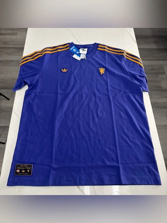 NWT adidas Manchester United FC Terrace  Icon Tee  Men's Size L T-Shirt  JN2823