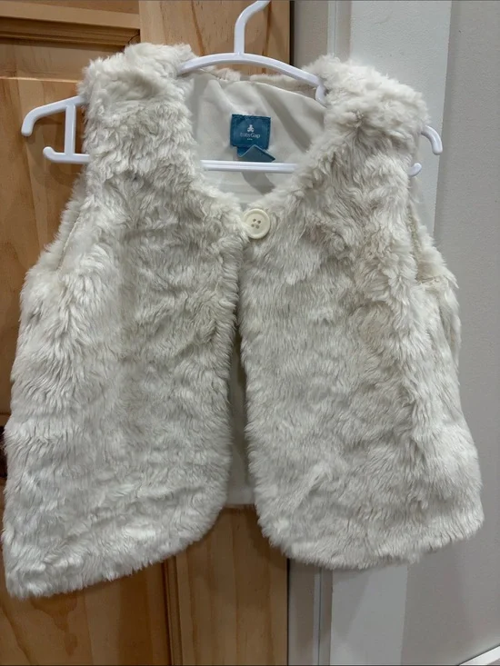 GAP Ivory Faux Fur Girls Vest