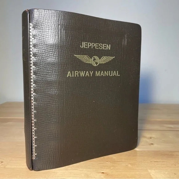 Jeppesen Premium Leather Binder 2 Inch Top Grain Cowhide Pilot Organizer