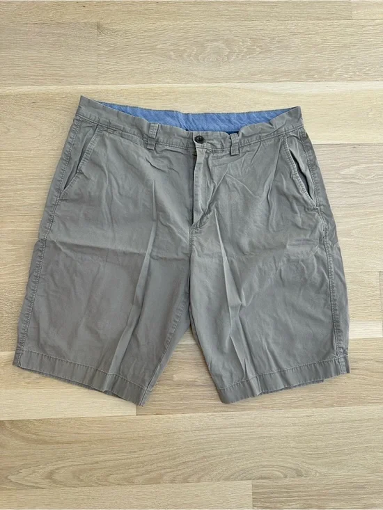J.CREW - MEN'S CHINO SHORTS - SIZE 34