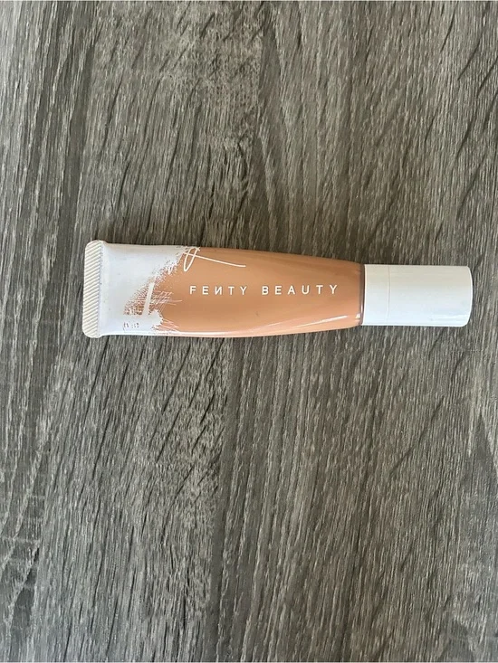 Fenty Beauty Pro Filt'r Instant Retouch Foundation