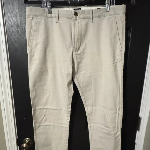 Like New Mens J Crew Light Kahki Slim Cut Pants 35 x 32