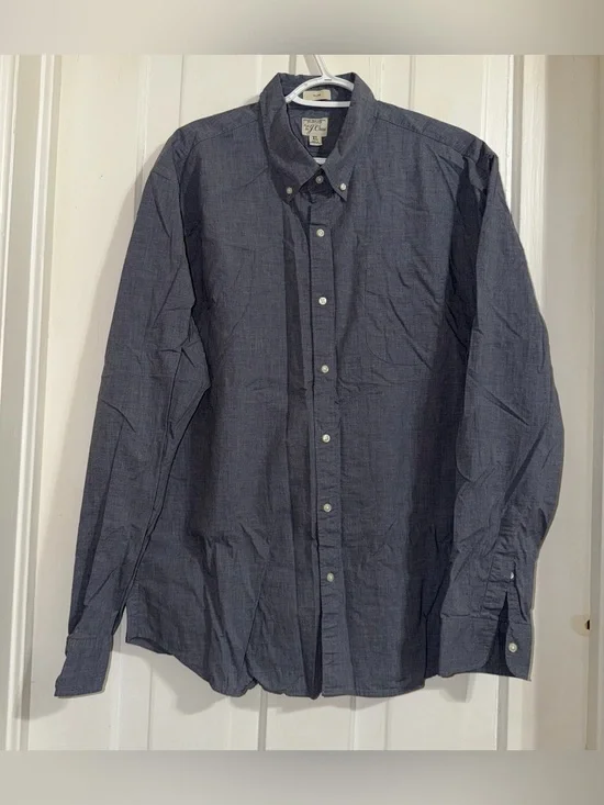 J. Crew Men's size XL Button-Down Shirt in Blue