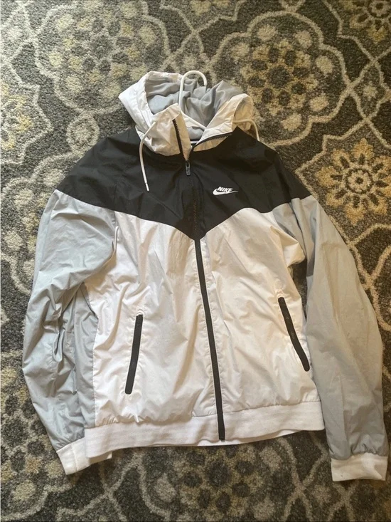 Nike jacket youth medium
