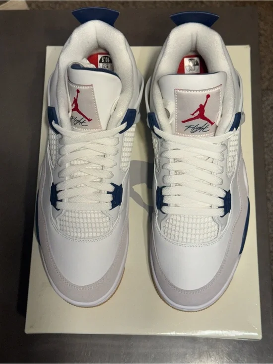 Jordan Retro 4 x Nike SB “Navy” Size 10.5