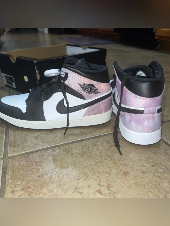 Jordan Air Jordan 1 Mid Se Coral Tie-Dye/Black Sneakers