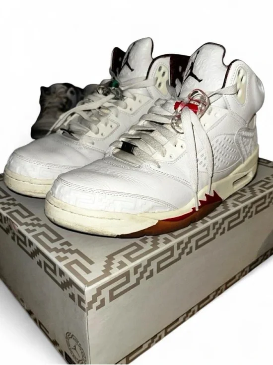 Jordan 5 Retro “El Grito”