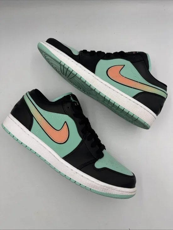 Air Jordan 1 SE Low Tropical Twist Black Mint Size 9