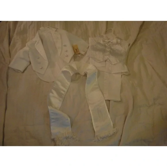 white 6pc boys tux XS Jacket pants vest bowtie shirt communion sash religious‎