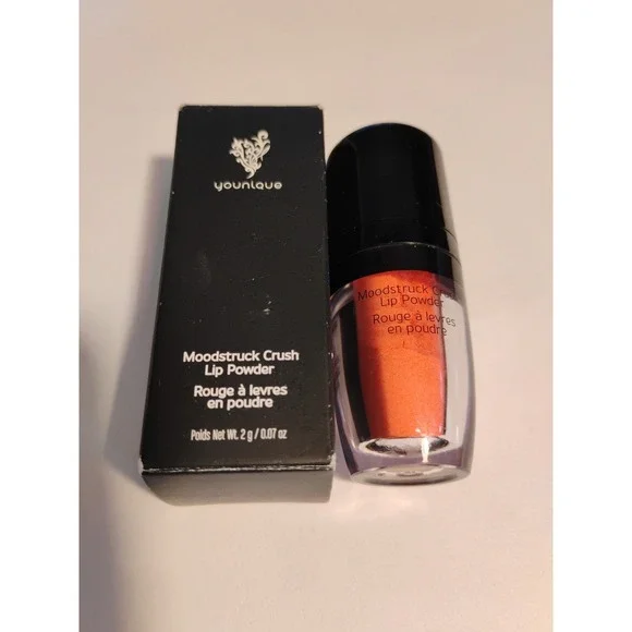 NIB Younique‎ Moodstruck Crush Lip Powder CAPRICIOUS