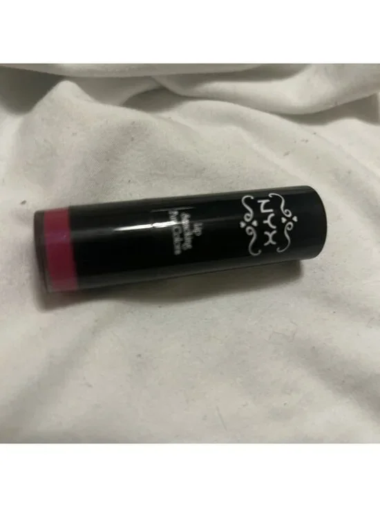 NYX Round Lipstick LSS 521 CHLOE - NEW
