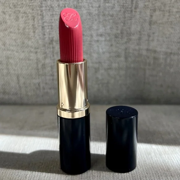 ❤️ Estée Lauder Pure Color Cream Lipstick in Rebellious Rose