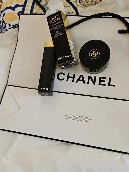 CHANEL Rouge Allure Lipstick & Ombre Creme Green Eyeshadow