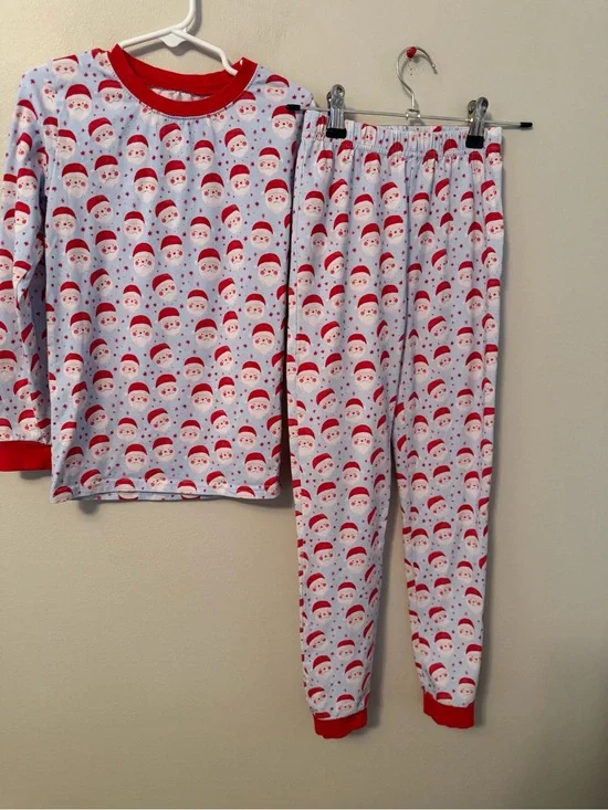 Cecil and Lou Santa Print Pajama Set