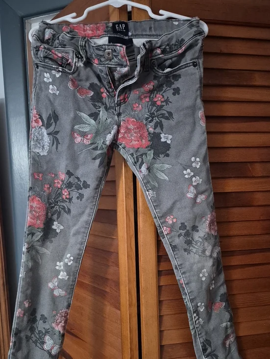GAP Girls Gray Skinny Jeans with Coral Floral Print