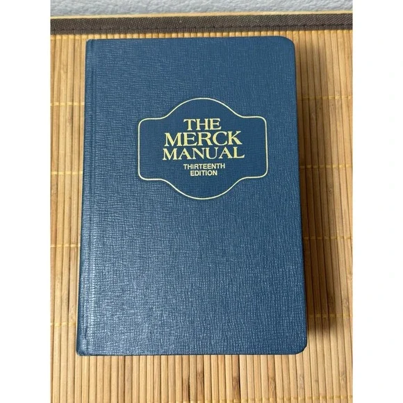 The Merck Manual of Diagnosis & Therapy‎ 13th Edition Hardcover, 1977 Indexed