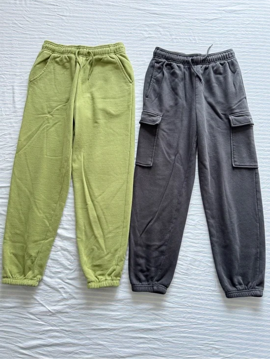Bundle: 2 Pairs of Boys' Gap Pants (Green Sweatpants & Cargo Joggers) Size XL