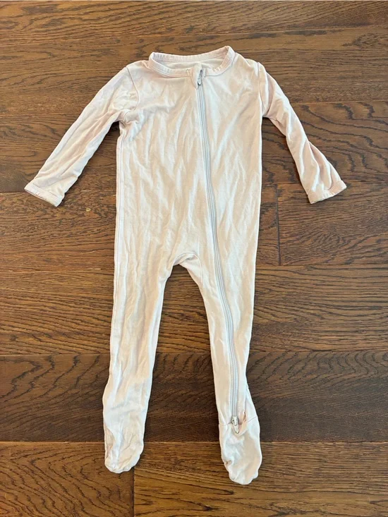 Kyte BABY Pale Pink Zip-Front Footed Pajamas