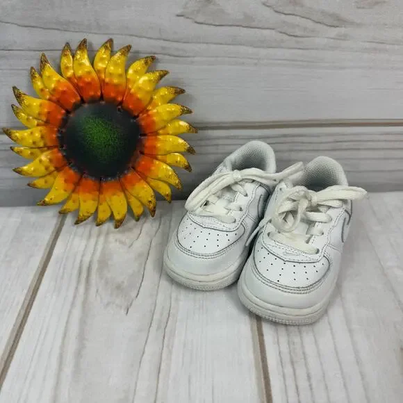 Kids Nike Air‎ Force 1 Low White Leather Lace Up Sneakers Size 4C