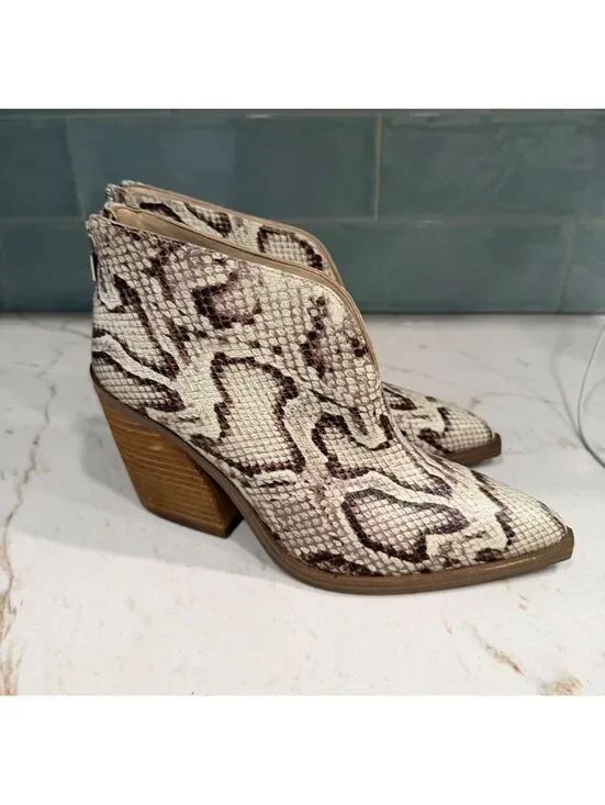 Vince Camuto Women's Ginsel Oatmeal/Snakeskin Block Heel Bootie Sz
