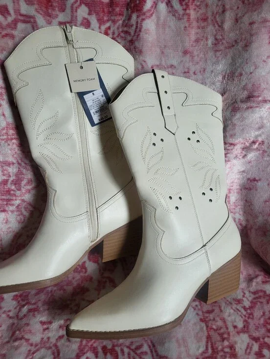 Nwt Womens Cow Girl Boots Size 8