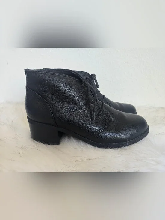 Clarks Black Nevella Harper Pebble Lace-up Granny Heeled Boots