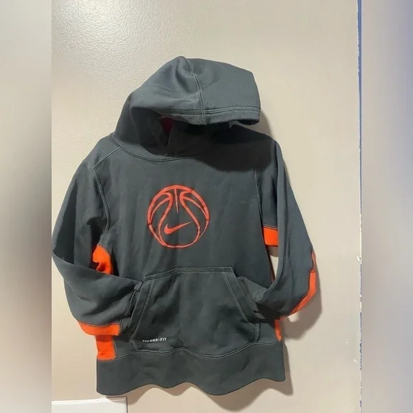 Nike Therma Fit XS gray Orange Logo Boys Hoodie Pull Over