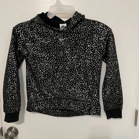 Nike Girls M long sleeve Pullover Black Silver Metallic stars Print hoodie