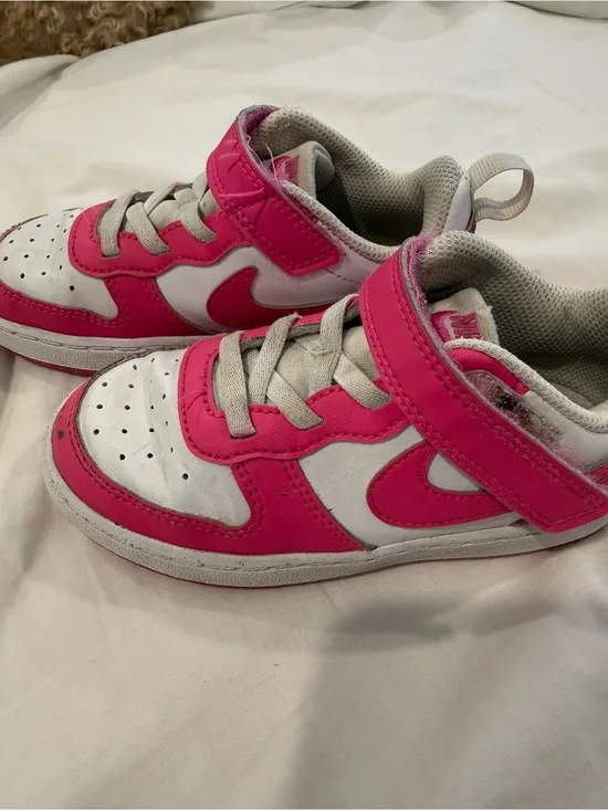 Kids Nike White and Pink Athletic Sneakers - Toddler Size 8.5