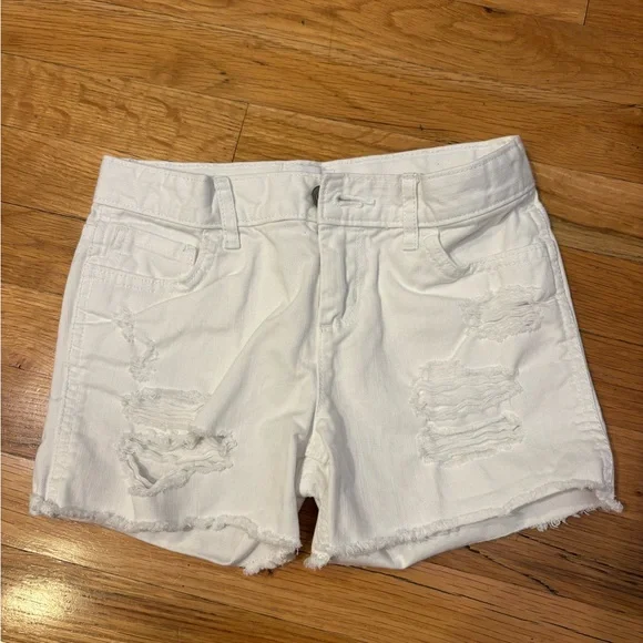 Children’s Place Girls White Distressed Denim Shorts Size 8