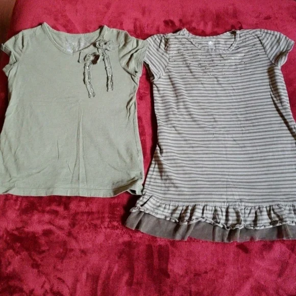 Little girls tops,size 10-12