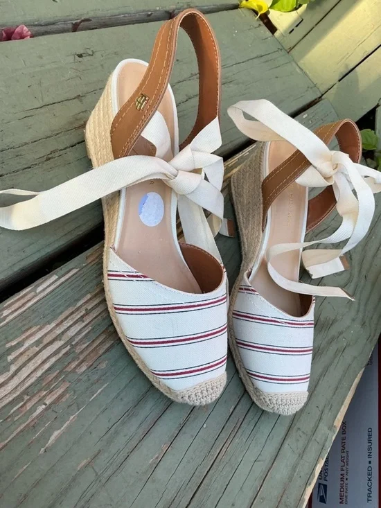 Tommy Hilfiger White Canvas Espadrille Wedges with Red Stripes