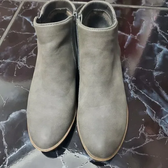 Treasure & bond gray boots