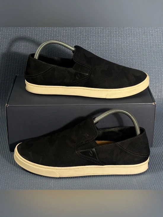 OluKai Pehuea Pai Women’s Black Camo Slip On Shoes Size 9.5