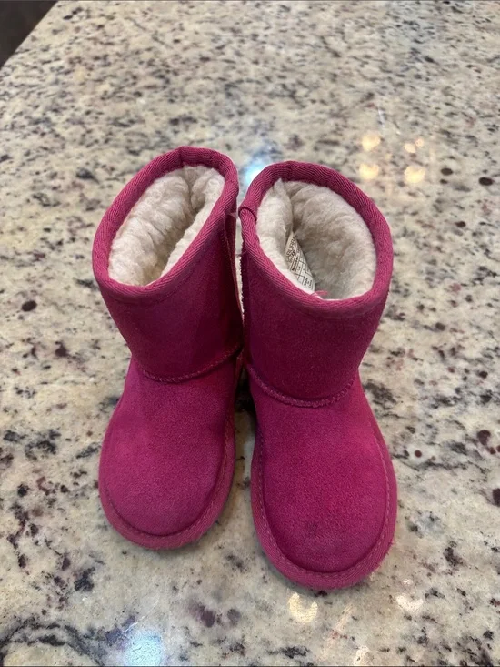 Koolaburra Kids Magenta Suede Plush-Lined Boots