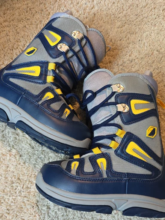 Burton Kids Navy and Yellow Snow Boots Size 3