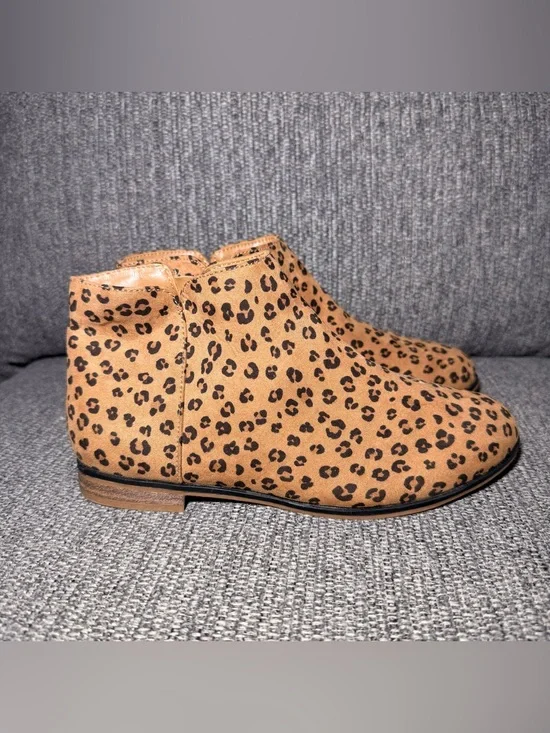 Cat & Jack Opal Leopard Print Ankle Booties Big Girl size 5
