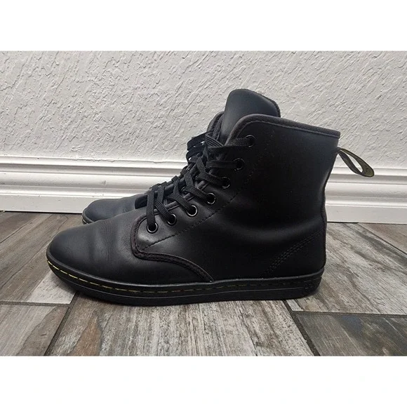 Dr. Martens Women Sheridan Black Leather Lightweight Boots AW004 Sz 7