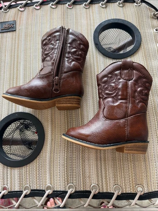 Cat & Jack Brown Girls' Embroidered Western Boots